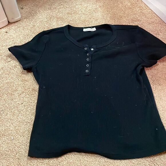 Black top   - Picture 1 of 1